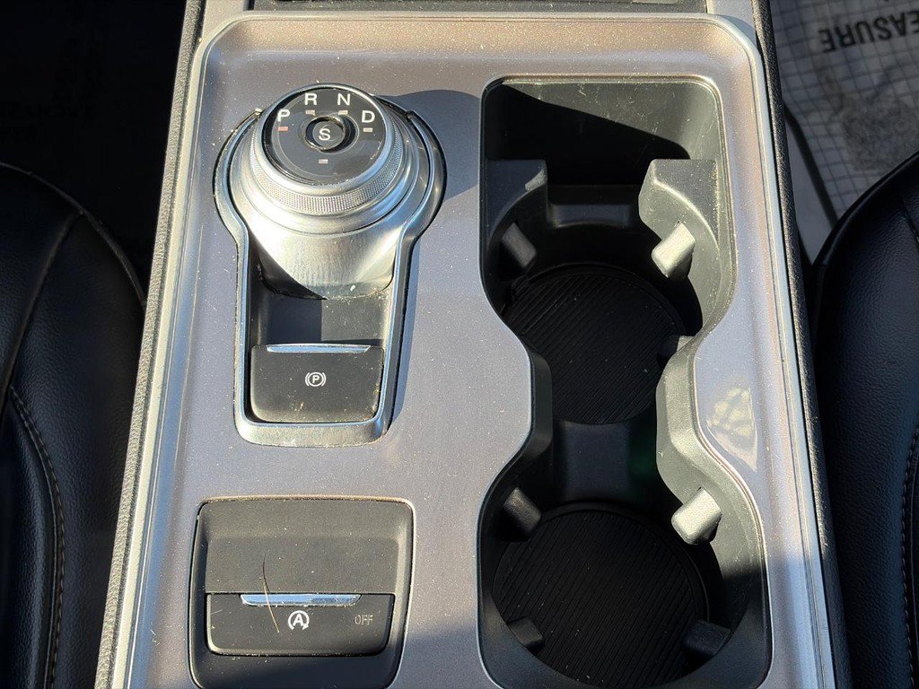Used 2024 Ford Edge SEL AWD/4WD image 16