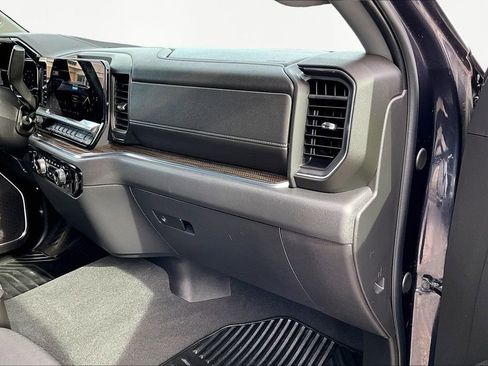 Used 2024 Chevrolet Silverado 1500 LT image 17