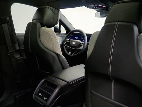 Used 2024 Cadillac Lyriq Tech AWD/4WD image 42