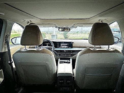 Certified 2025 Nissan Murano Platinum w/ Cargo Package image 13