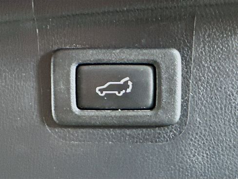Used 2016 Subaru Outback 3.6R Limited AWD/4WD image 31