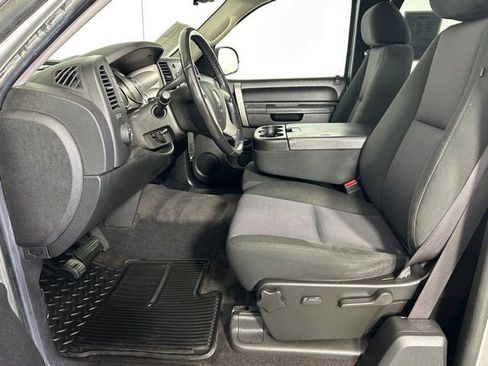 Used 2010 Chevrolet Silverado 1500 LT w/ Power Pack Plus AWD/4WD image 15