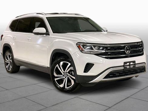 Used 2021 Volkswagen Atlas SEL Premium image 3