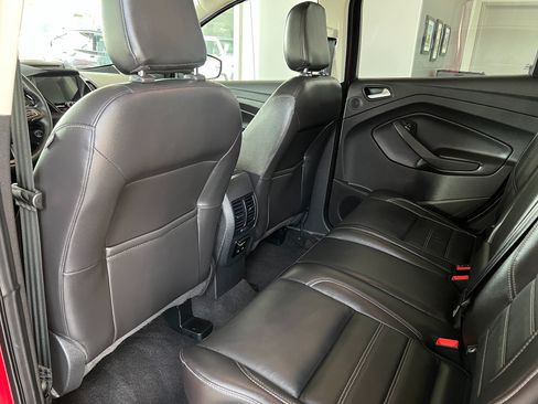 Used 2018 Ford Escape Titanium AWD/4WD image 18