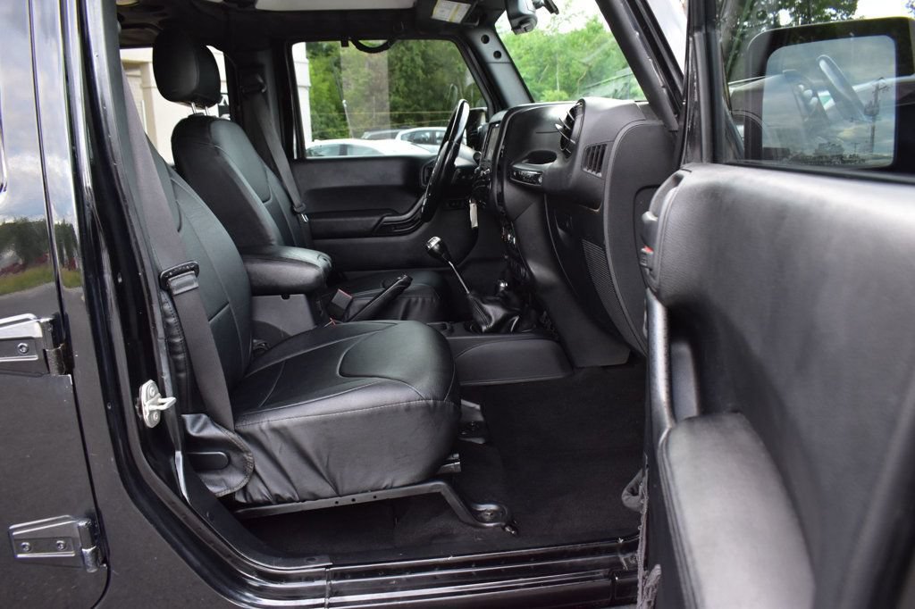 Used 2015 Jeep Wrangler Unlimited Sahara AWD/4WD image 18
