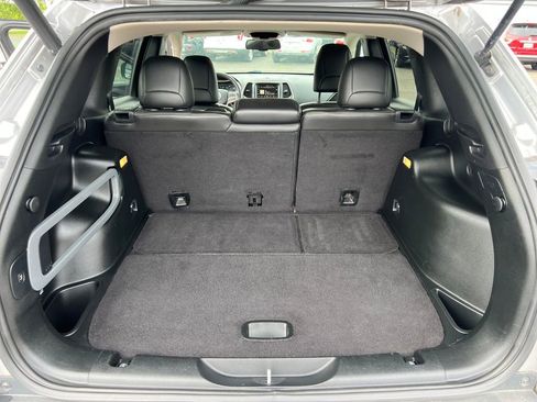 Used 2018 Jeep Cherokee Limited FWD image 14