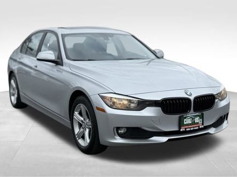 Used 2014 BMW 320i xDrive Sedan image 3