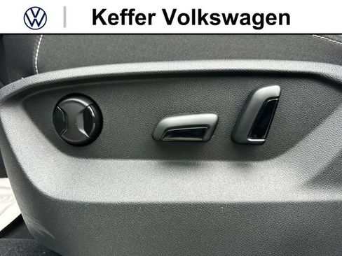 New 2026 Volkswagen Atlas SE FWD image 13