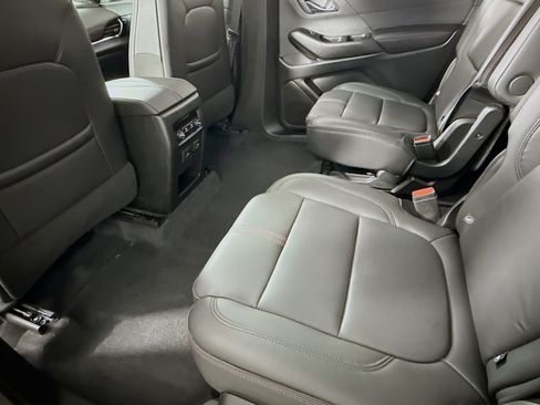 Used 2023 Chevrolet Traverse RS AWD/4WD image 27