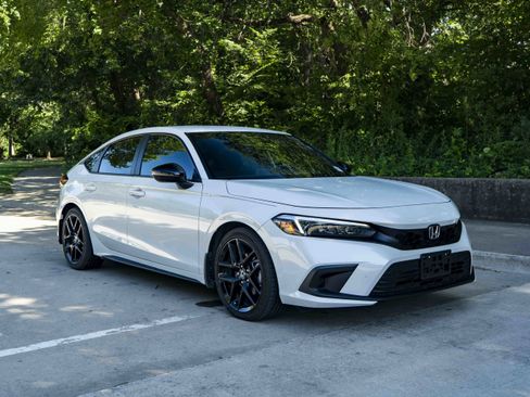 Certified 2024 Honda Civic Sport image 2
