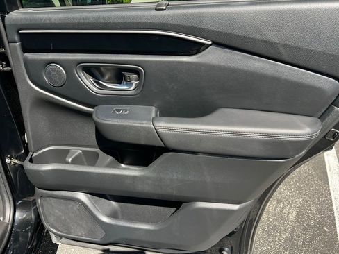 Used 2023 Honda Pilot Touring image 25