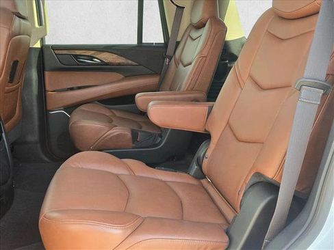Used 2019 Cadillac Escalade Premium Luxury image 20