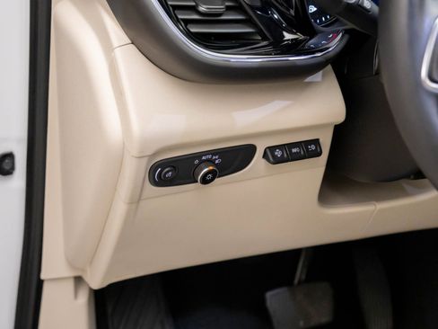 Used 2023 Buick Envision Avenir image 20