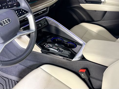Used 2025 Audi Q5 Premium w/ Convenience Package AWD/4WD image 19