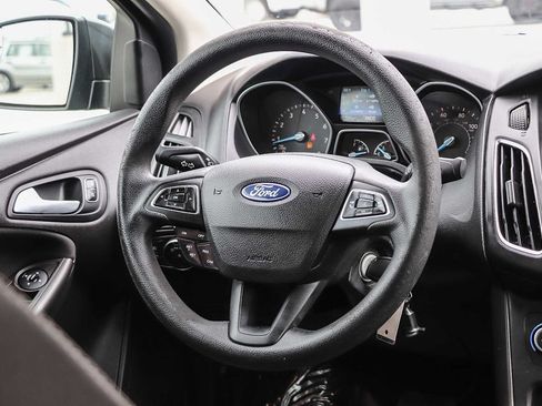 Used 2018 Ford Focus SEL FWD image 12