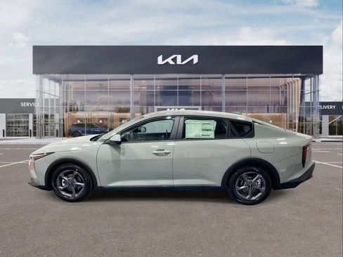 New 2026 Kia K4 LXS image 5