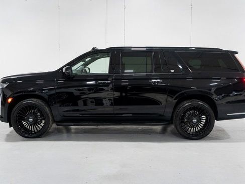 Used 2024 Cadillac Escalade ESV Sport Platinum w/ LPO, ONYX Package image 2