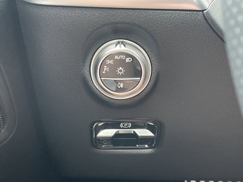 New 2026 Mercedes-Benz C 300 Sedan image 23