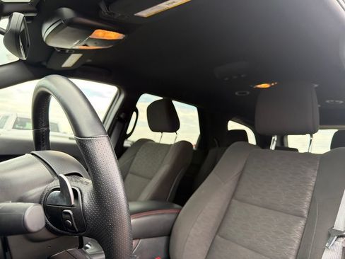 Used 2025 Dodge Durango GT RWD image 29