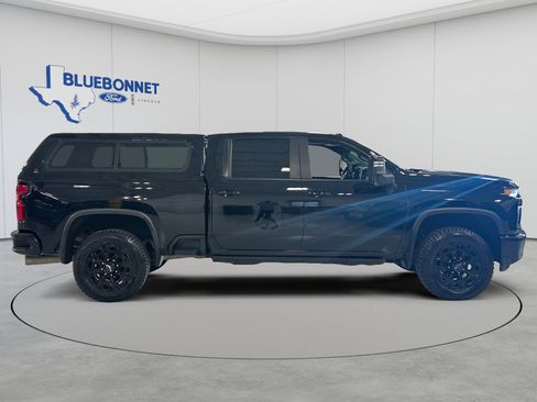 Used 2023 Chevrolet Silverado 2500 LTZ w/ LTZ Plus Package AWD/4WD image 4