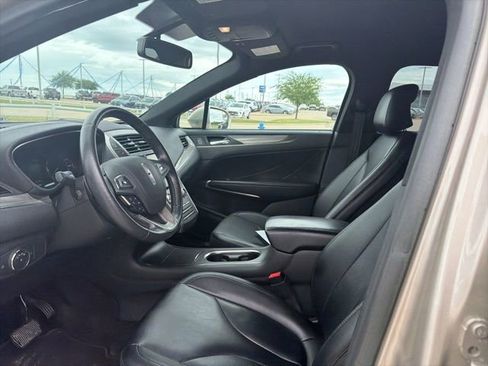 Used 2015 Lincoln MKC FWD image 11