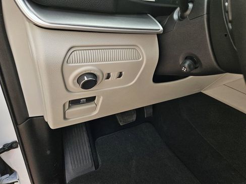 New 2026 Jeep Grand Wagoneer Limited AWD/4WD image 19
