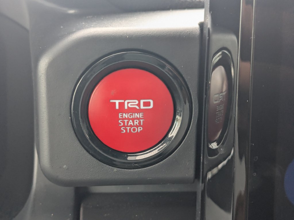 Used 2025 Toyota Tacoma TRD Off-Road AWD/4WD image 36