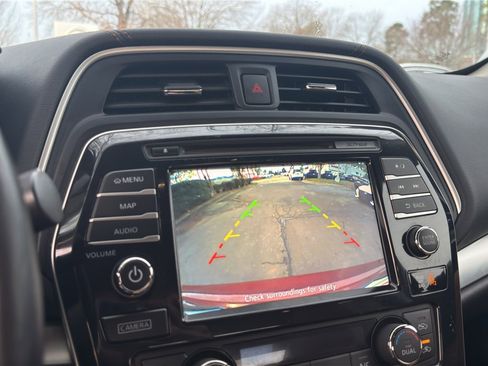 Used 2016 Nissan Maxima SR image 25