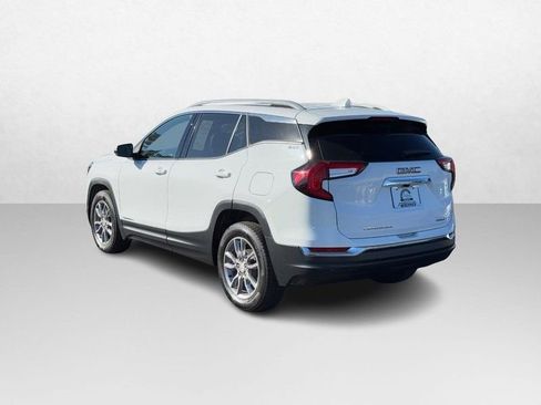 Used 2022 GMC Terrain SLT image 3