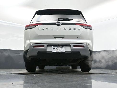 Used 2024 Nissan Pathfinder SL image 42