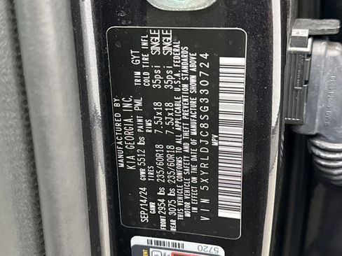 Used 2025 Kia Sorento S w/ Panoramic Sunroof Package image 11