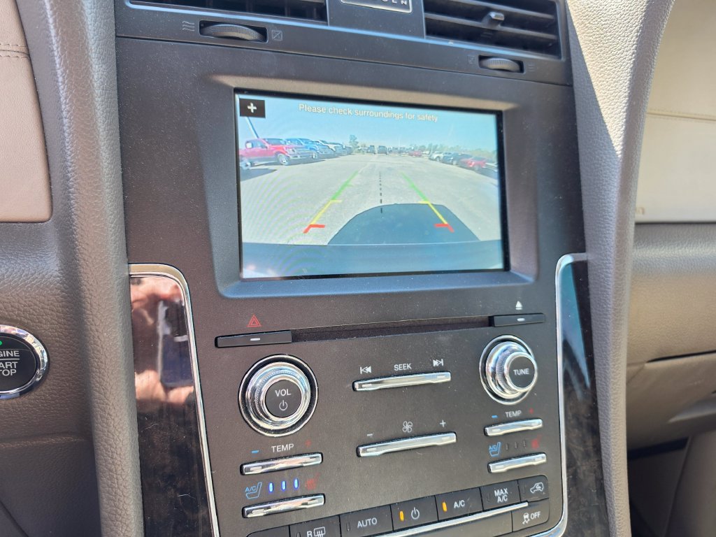 Used 2017 Lincoln Navigator Select RWD image 25