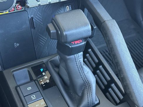 Used 2025 Toyota 4Runner 4WD image 21
