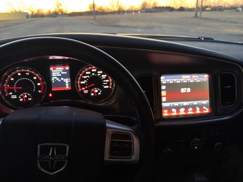 Used 2014 Dodge Charger R/T image 28