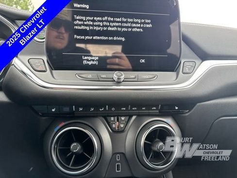 New 2025 Chevrolet Blazer LT w/ Convenience Package image 21
