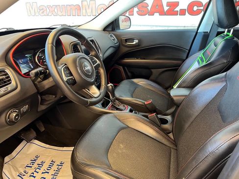 Used 2018 Jeep Compass Trailhawk image 6