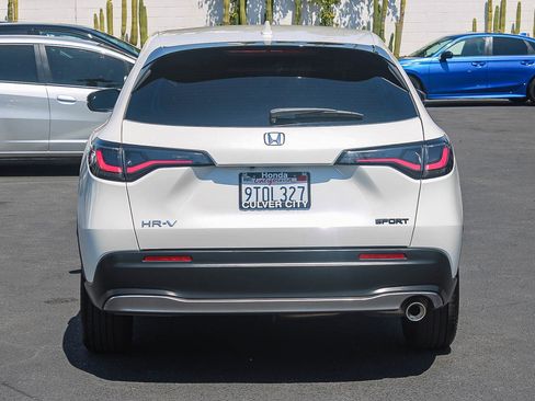 Used 2025 Honda HR-V Sport image 8