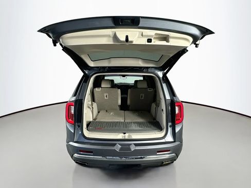 Used 2021 GMC Acadia Denali w/ Denali Technology Package FWD image 29