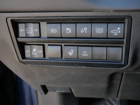 Certified 2024 Toyota Sequoia Platinum AWD/4WD image 26