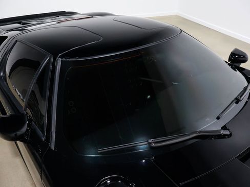 Used 2006 Ford GT RWD image 95