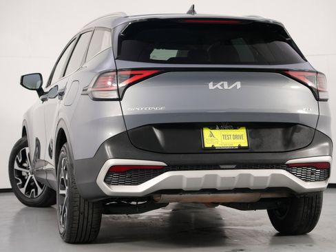 Used 2023 Kia Sportage EX image 5