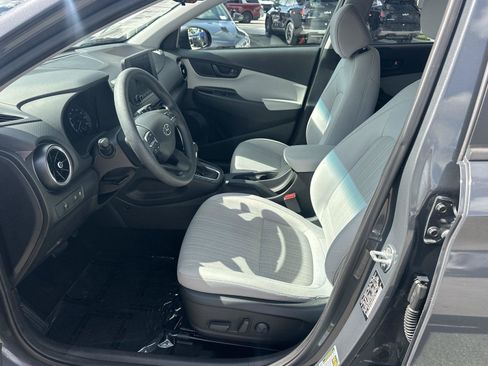 Used 2023 Hyundai Kona SEL AWD/4WD image 8