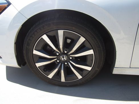 Used 2023 Honda Civic EX image 5