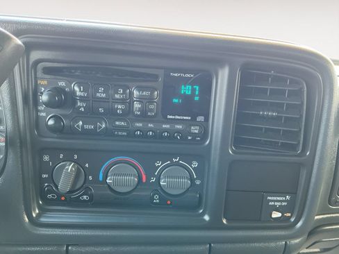 Used 1999 Chevrolet Silverado 1500 LS w/ Off-Road Chassis Pkg AWD/4WD image 14