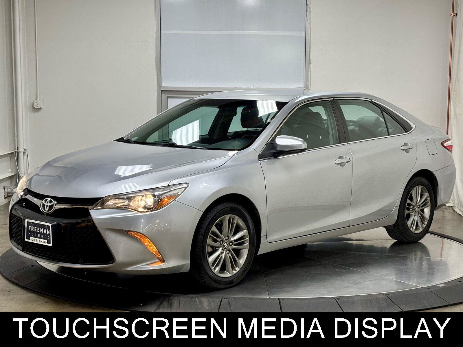 Used 2015 Toyota Camry SE FWD image 4