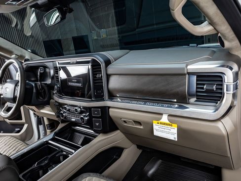 Used 2026 Ford F450 Platinum w/ Platinum Plus Package image 18