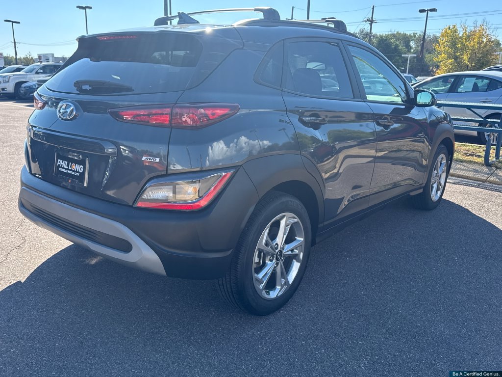 Certified 2022 Hyundai Kona SEL w/ Convenience Package AWD/4WD image 11