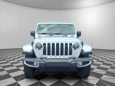 Certified 2023 Jeep Gladiator Sport AWD/4WD image 2