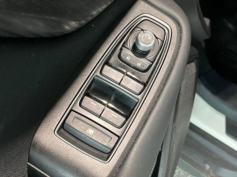 Used 2024 Subaru Outback Premium AWD/4WD image 32