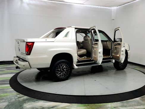Used 2003 Cadillac Escalade EXT AWD/4WD image 11